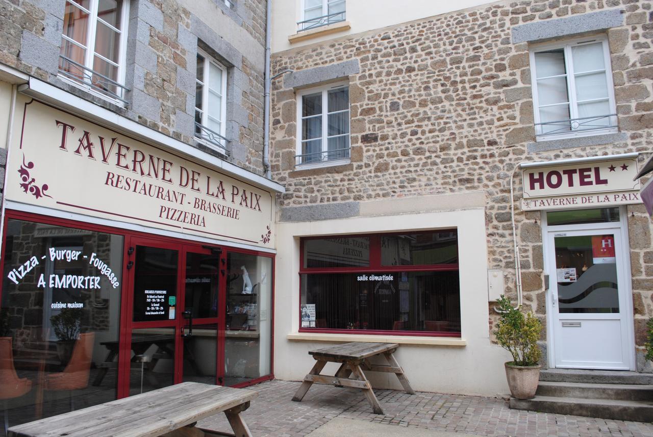 Taverne De La Paix La Ferte-Mace Buitenkant foto